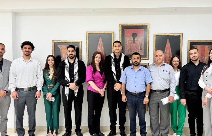 جامعة دار الكلمة تناقش مشاريع تخرج طلبة برنامج بكالوريوس السياحة الثقافية والمستدامة 