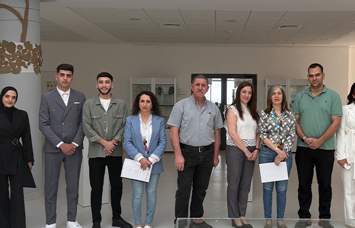 جامعة دار الكلمة تناقش مشاريع تخرج طلبة برنامج الدبلوم المتوسط في فن الصياغة