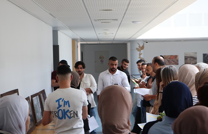 جامعة دار الكلمة تناقش مشاريع التخرج طلبة برنامج الدبلوم المتوسط في التصوير الفوتوغرافي
