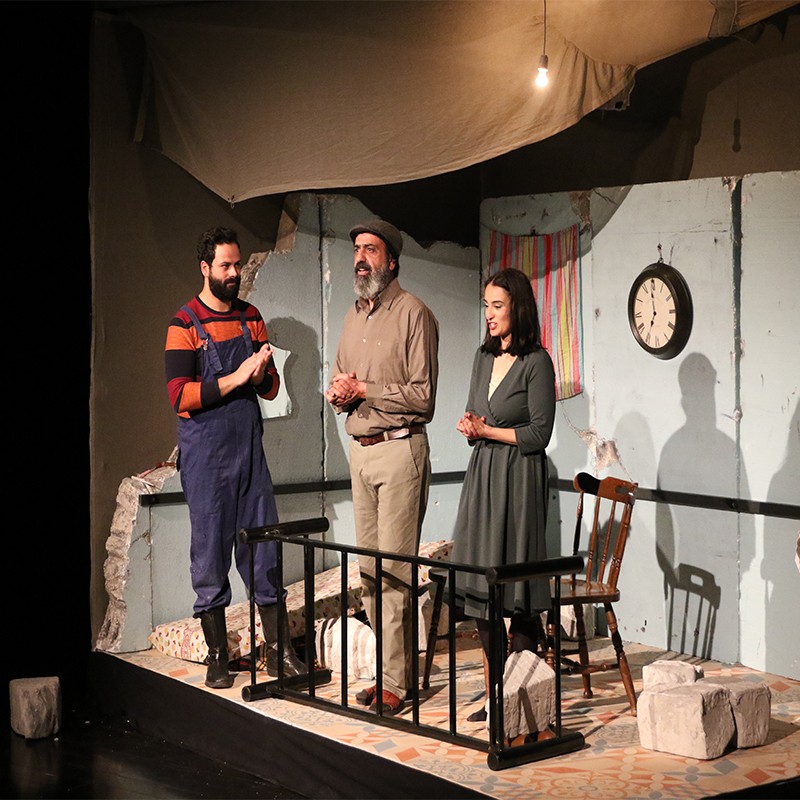 عرض مسرحية خراريف من إنتاج مسرح الحارة